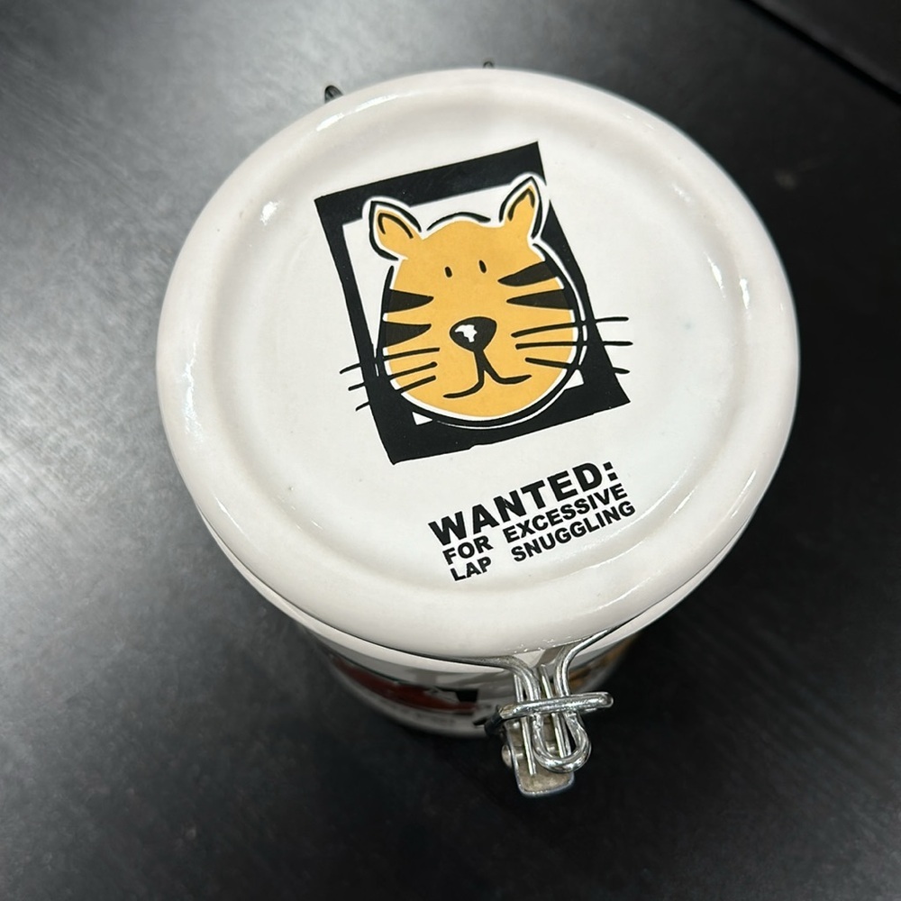 Mug Shots Cat Riviera Van Beers Signature Stoneware Treat Jar - Picture 4 of 8